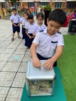 Học sinh quyên góp hỗ trợ lũ lụt Miền Bắc