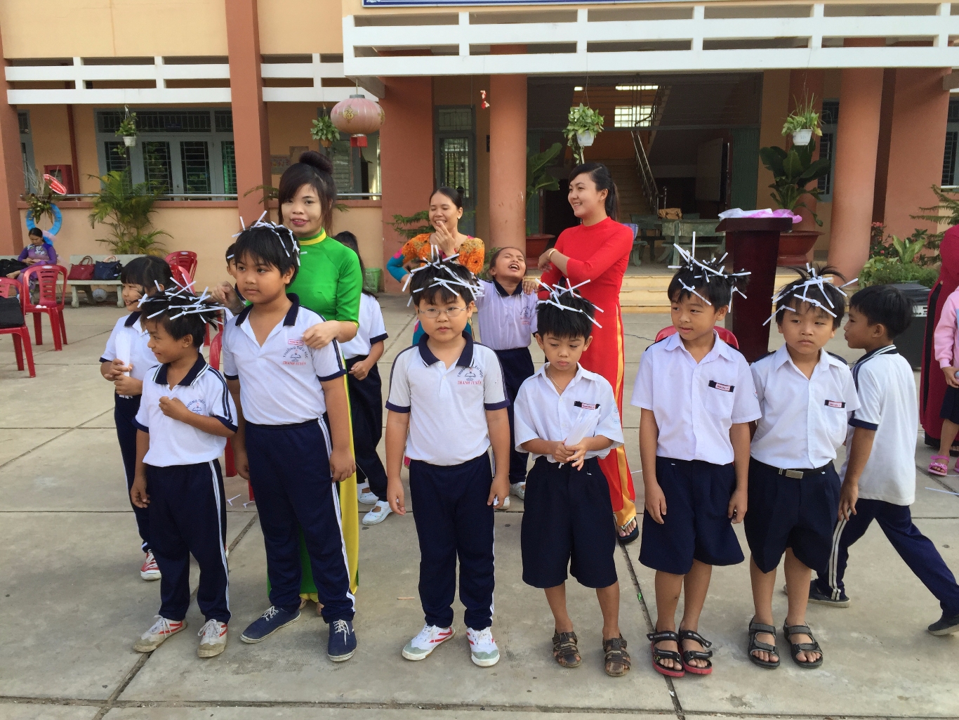 Trò chơi dân gian sinh hoạt dưới cờ tháng 11/2015