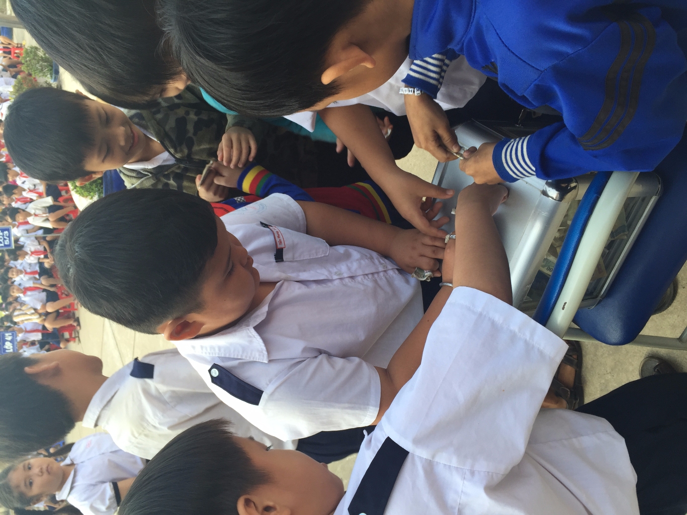 Tương thân tương ái, khơi dậy lòng nhân ái, tính hướng hiện cho học sinh