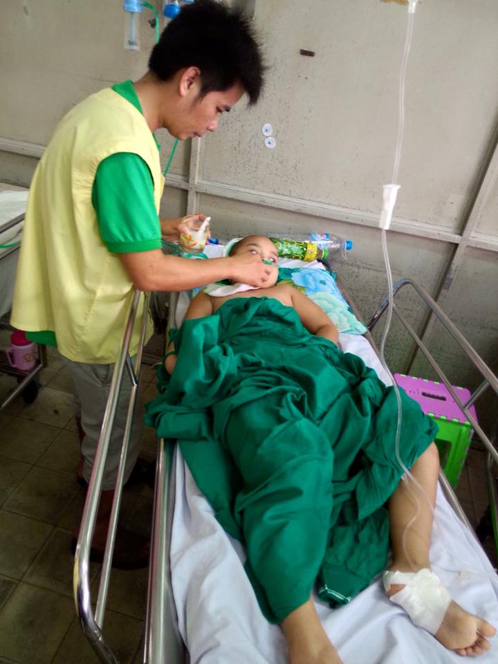 Vận động quyên góp ủng hộ em học sinh mắc bệnh hiểm nghèo