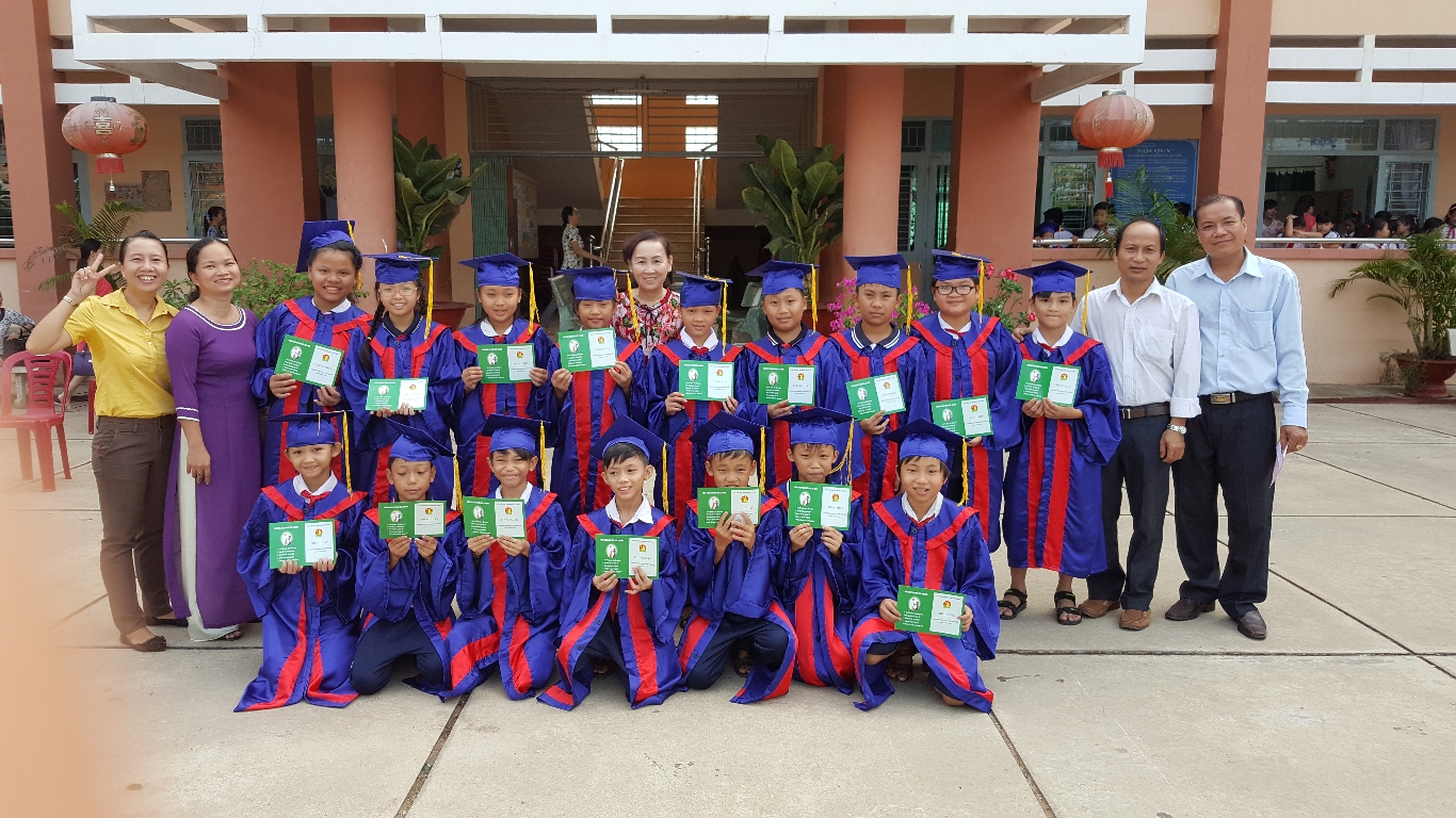 Lễ ra tri ân và ra trường cho học sinh khối lớp 5 Niên khóa: 2011 – 2016