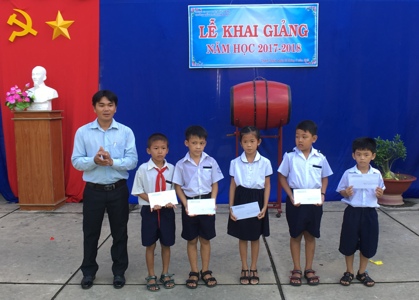  HLV TAEWONDO tặng 5 suất học bổng 