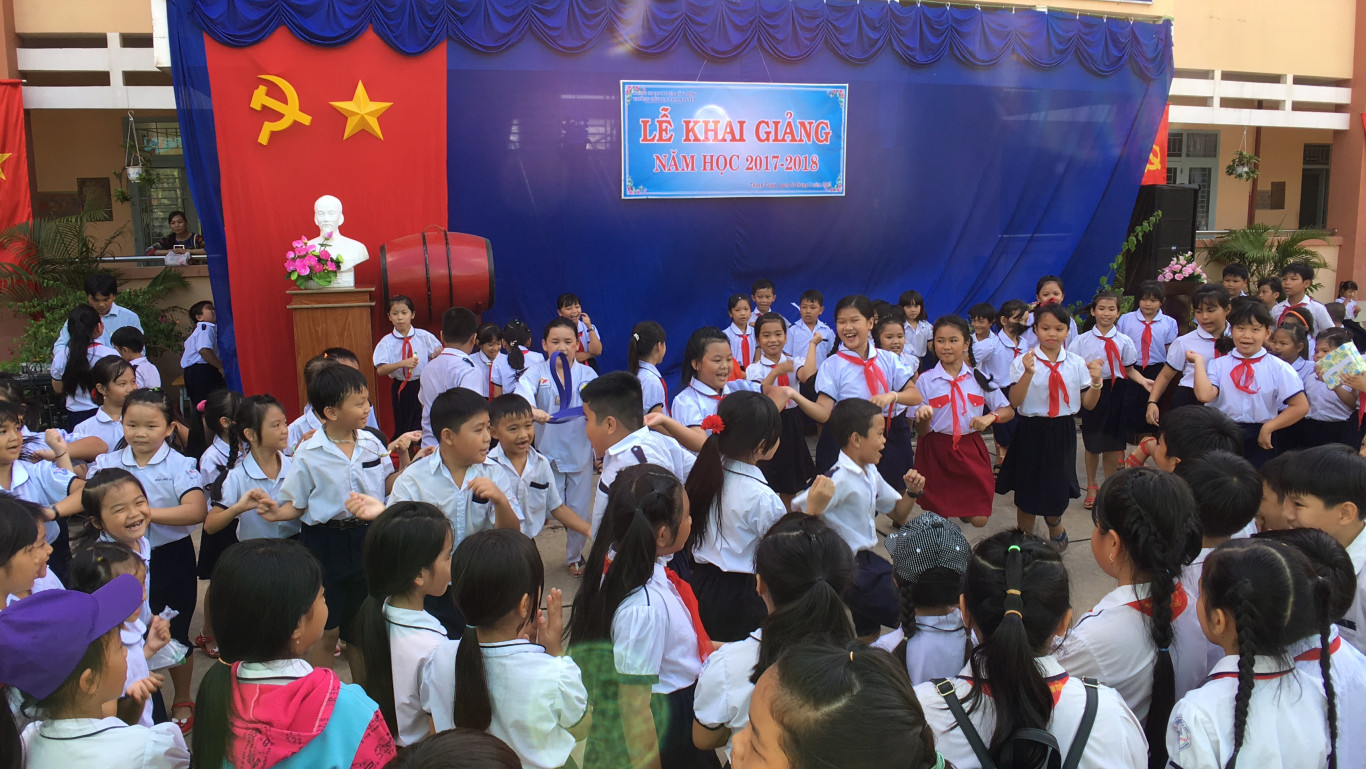  ( Múa dân vũ tập thể)