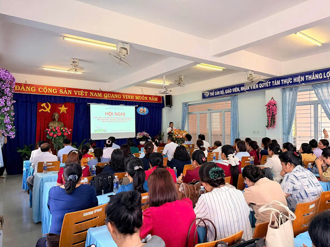 Hội nghị công bố quyết định thành lập trường Tiểu học Thanh Tuyền và bổ nhiệm cán bộ quản lý